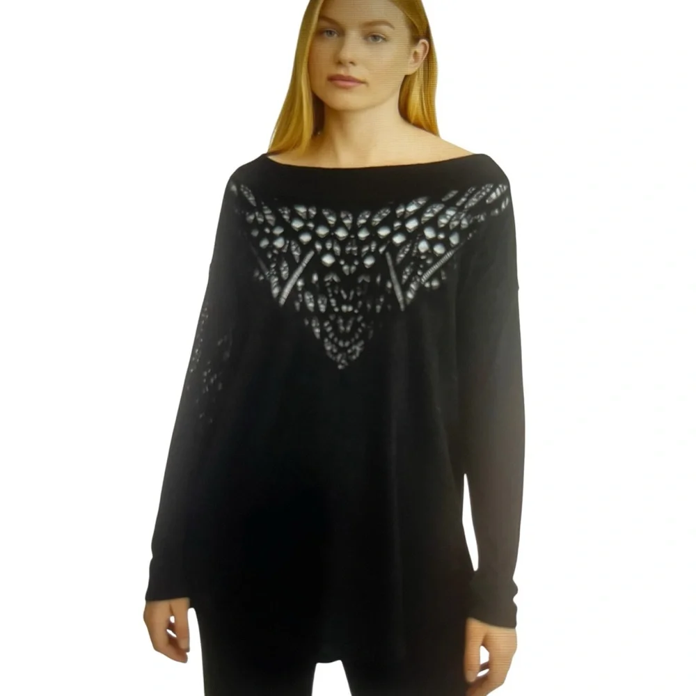 Free people oversized high low lightweight sweater. Size small